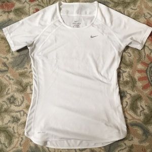 (Final) Nike Dry Fit T-shirt
